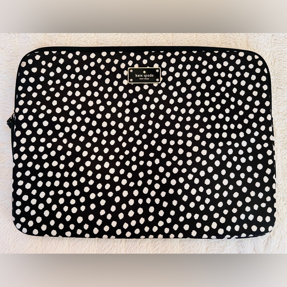 KATE SPADE Black and White Polka Dotted Laptop Case Bag 14 X 9.5 inches